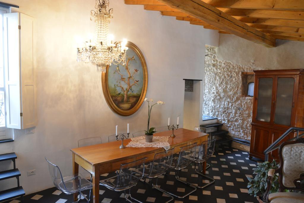 ונטימיגליה La Terrazza Di Vico Olivi B&B מראה חיצוני תמונה